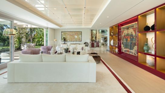 Villa en venta en Aloha, Nueva Andalucia