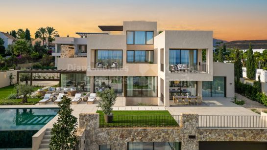 Villa zum Verkauf in Los Flamingos, Benahavis