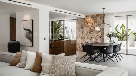 Villa en venta en Lomas de La Quinta, Benahavis