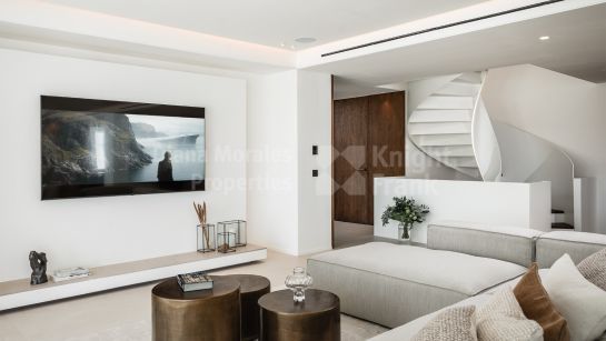 Villa en venta en Lomas de La Quinta, Benahavis