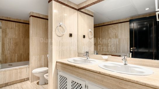 Apartment for sale in Mare Nostrum, Marbella City