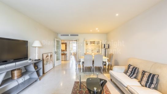 Apartment to rent in Las Cañas Beach, Marbella Golden Mile