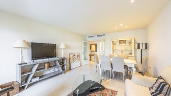 Apartment to rent in Las Cañas Beach, Marbella Golden Mile