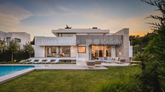 Villa à vendre à El Paraiso, Estepona Est