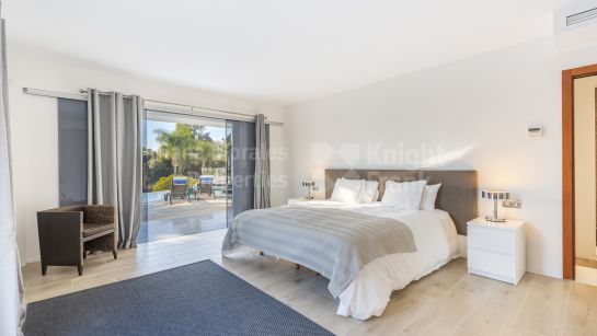 Villa to rent in Hacienda las Chapas, Marbella East