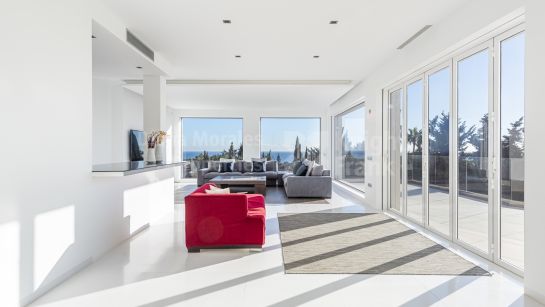Villa to rent in Hacienda las Chapas, Marbella East