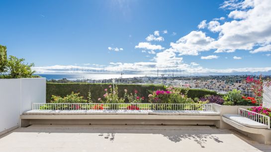 Ground Floor Apartment for sale in Las Terrazas de Las Lomas, Marbella Golden Mile