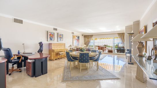 Ground Floor Apartment for sale in Las Terrazas de Las Lomas, Marbella Golden Mile
