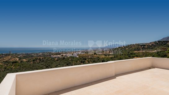 Villa en venta en Los Altos de los Monteros, Marbella Este