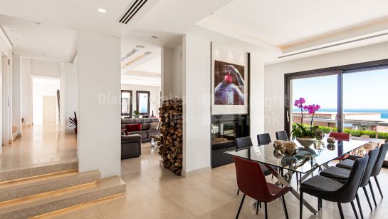 Villa en venta en Los Altos de los Monteros, Marbella Este