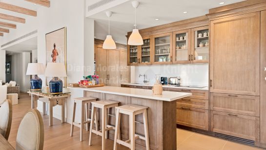 Villa to rent in Beach Side Golden Mile, Marbella Golden Mile