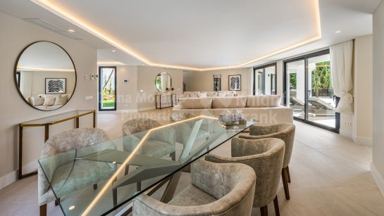 Villa en venta en Paraiso Medio, Estepona Este