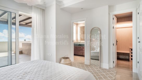 Penthouse for sale in Condado de Sierra Blanca, Marbella Golden Mile