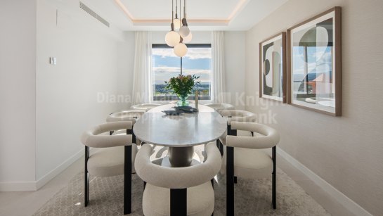 Atico Duplex en venta en Monte Halcones, Benahavis