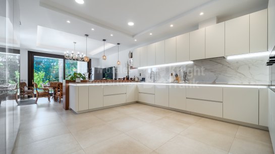 Вилла на продажу в Casasola, Восточная Эстепона