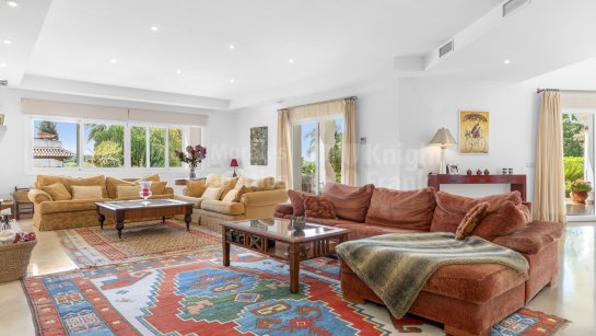 Villa for sale in Paraiso Alto, Benahavis