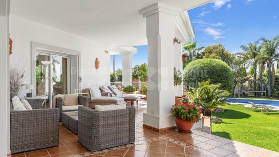 Villa for sale in Paraiso Alto, Benahavis