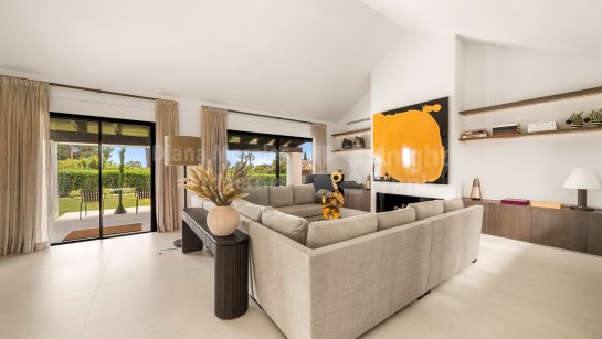 Villa for sale in Cascada de Camojan, Marbella Golden Mile