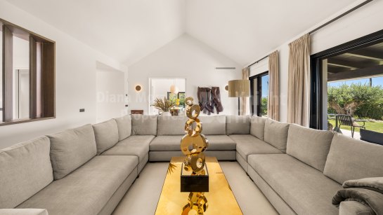 Villa for sale in Cascada de Camojan, Marbella Golden Mile