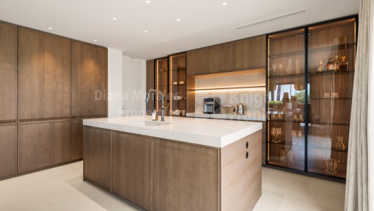 Villa for sale in Cascada de Camojan, Marbella Golden Mile