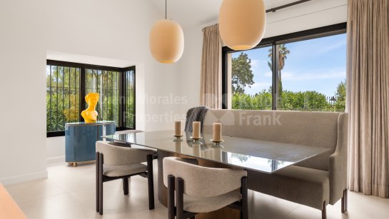 Villa for sale in Cascada de Camojan, Marbella Golden Mile