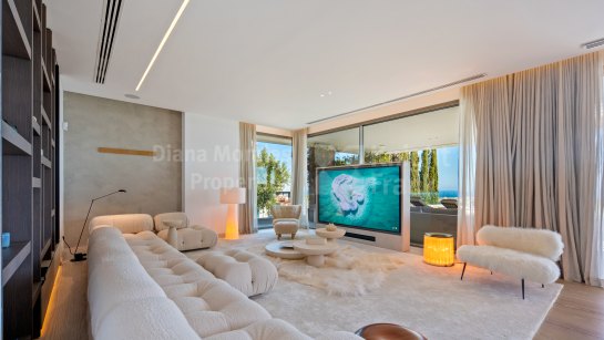 Villa en venta en El Herrojo, Benahavis