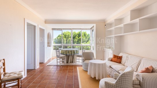 Apartamento en venta en Torres de Aloha, Nueva Andalucia
