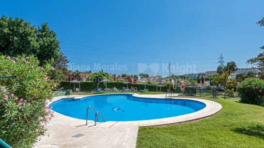 Apartamento en venta en Torres de Aloha, Nueva Andalucia