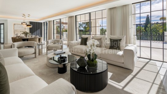 Villa for sale in Las Brisas, Nueva Andalucia