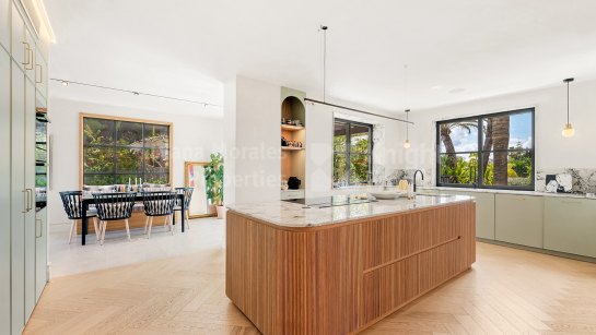 Villa en venta en Linda Vista Baja, San Pedro de Alcantara