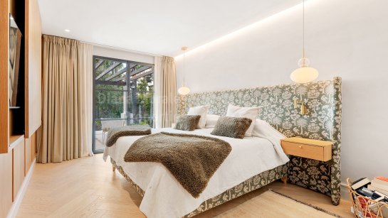 Villa en venta en Linda Vista Baja, San Pedro de Alcantara