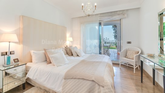 Apartment for sale in Condado de Sierra Blanca, Marbella Golden Mile
