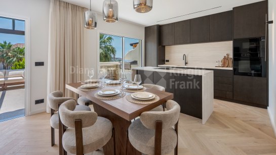 Zweistöckiges Penthouse zum Verkauf in Aloha Hill Club, Nueva Andalucia