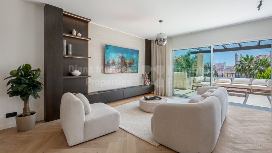 Zweistöckiges Penthouse zum Verkauf in Aloha Hill Club, Nueva Andalucia
