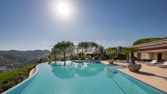 Villa for sale in La Zagaleta, Benahavis
