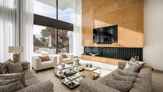 Villa for sale in Sotogrande Costa