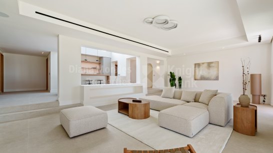 Villa for sale in El Rosario, Marbella East