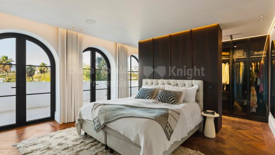 Вилла на продажу в Los Naranjos, Новая Андалусия