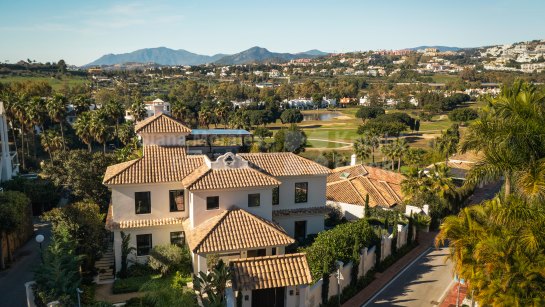 Вилла на продажу в Los Naranjos, Новая Андалусия