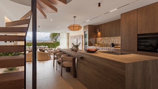 Reihenhaus zum Verkauf in Altos de Aloha, Nueva Andalucia