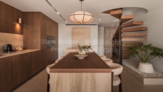 Reihenhaus zum Verkauf in Altos de Aloha, Nueva Andalucia