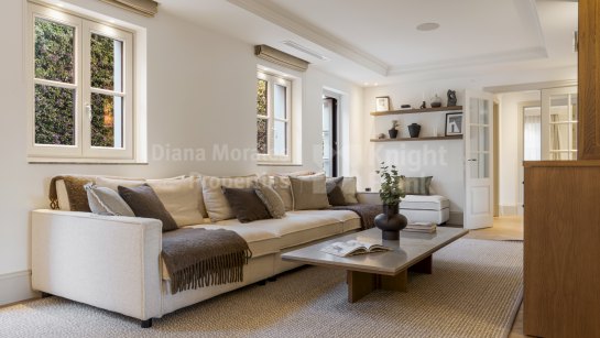 Villa for sale in Nueva Andalucia, Marbella