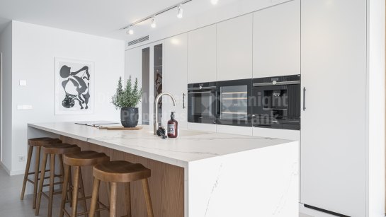 Апартамент на нижнем этаже на продажу в Palacetes Los Belvederes, Новая Андалусия