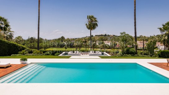 Вилла на продажу в Los Naranjos Golf, Новая Андалусия