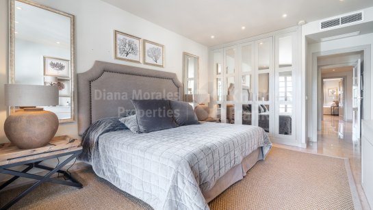 Penthouse for sale in Puente Romano II, Marbella Golden Mile