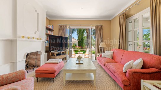 Villa for sale in El Madroñal, Benahavis