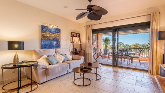 Apartment for sale in Benatalaya, Estepona East