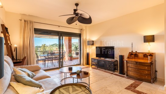 Apartment for sale in Benatalaya, Estepona East