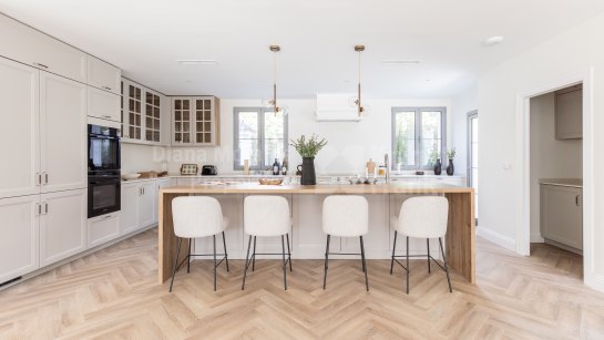 Villa en venta en Los Arqueros, Benahavis