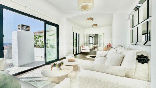 Apartment for sale in Puerto Banus, Marbella